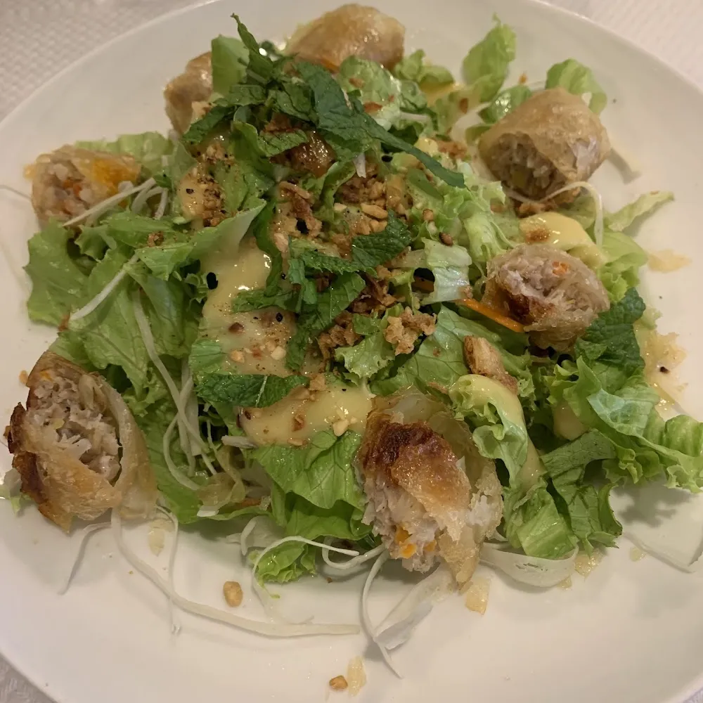 Salade de Nems Au Poulet